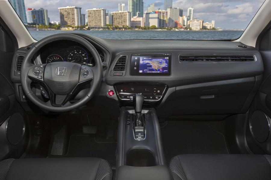 Торпедо Honda HR-V 2015 года  (US) (фото 42 из 104)